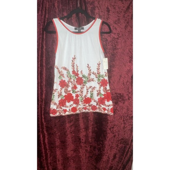 A.Z.I Tops - A.Z.I Floral Embroidery Tank Top